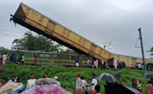 8 dead as goods train rams Kanchanjunga Express in Bengal, coach flung into air