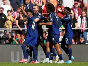 Southampton Manchester United review