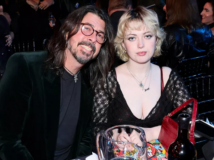 Dave Grohl baby daughter moment