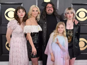 Dave Grohl baby daughter moment