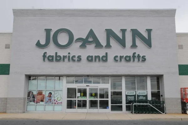 Joann Fabrics store closures